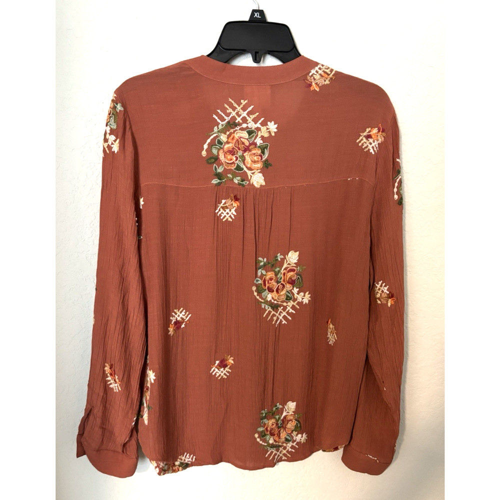 Fig & Flower Rust Brown Embroidered Button-Up Roll-Tab Sleeve Top Petite PXL - Picture 3 of 4